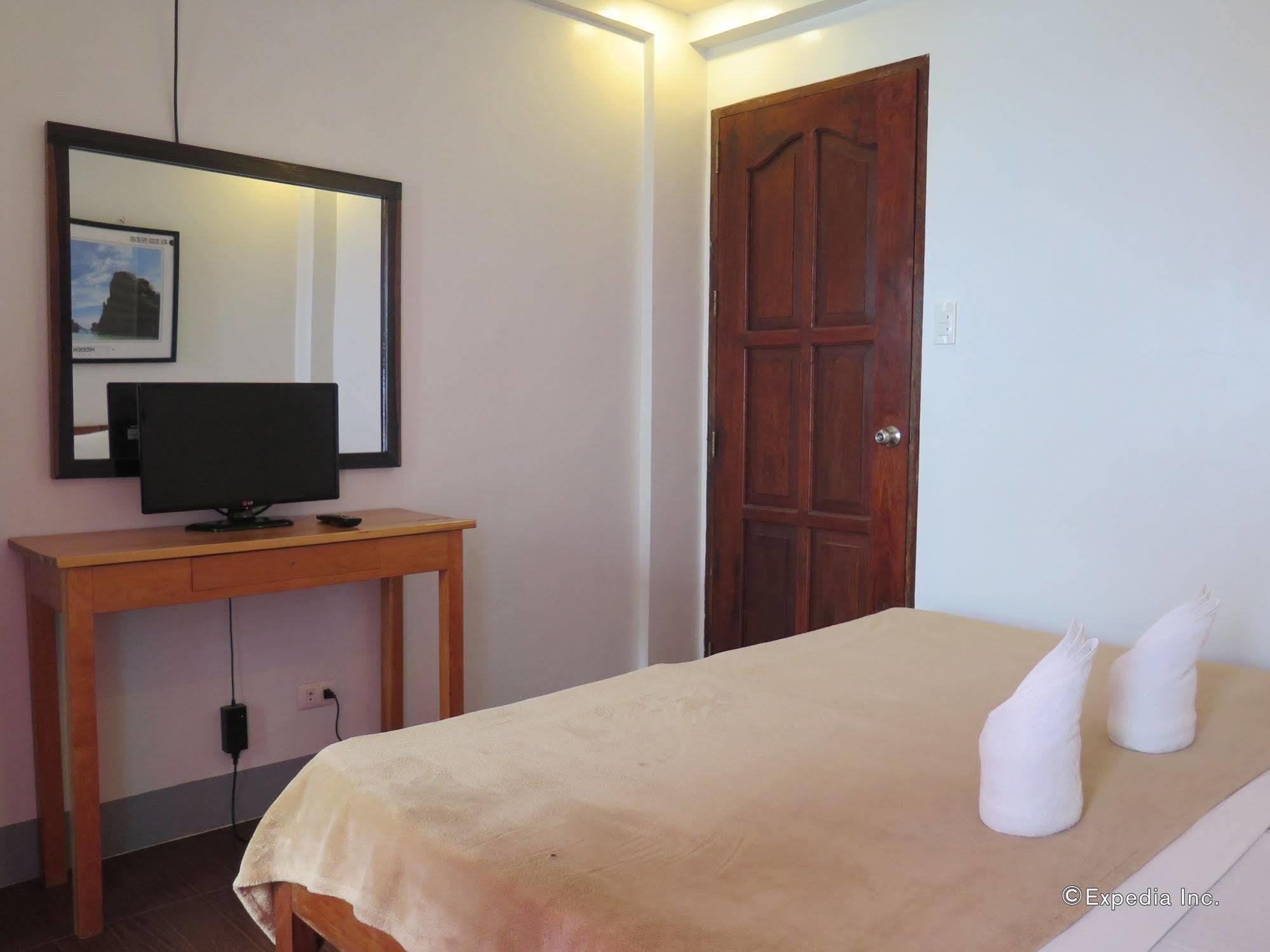 Dayunan Tourist Inn El Nido Buitenkant foto