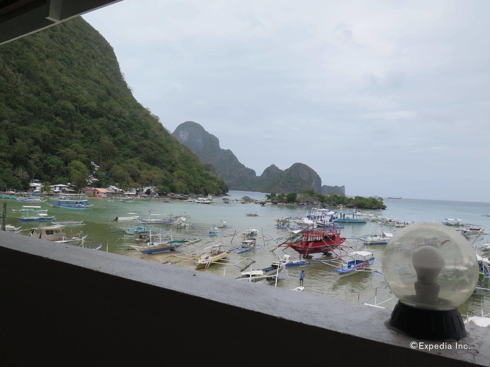 Dayunan Tourist Inn El Nido Buitenkant foto